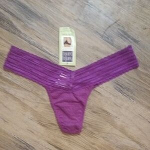 NWT Hanky Panky supima cotton original rise thong panties. bright fucia